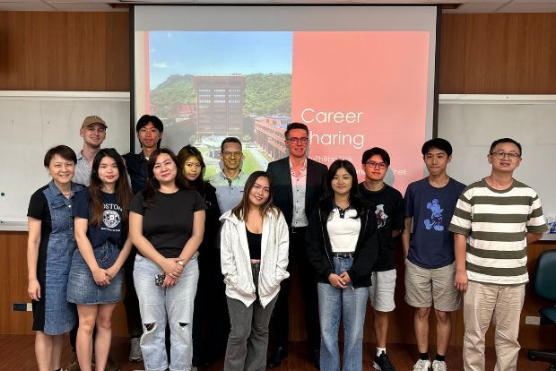 【英語學習角落】全球能源巨頭Shell 殼牌工作日常大揭密！策略客戶經理 Jan-Philipp Fink 分享：成功關鍵是 90% 先聊生活、10% 才談合作！圖片