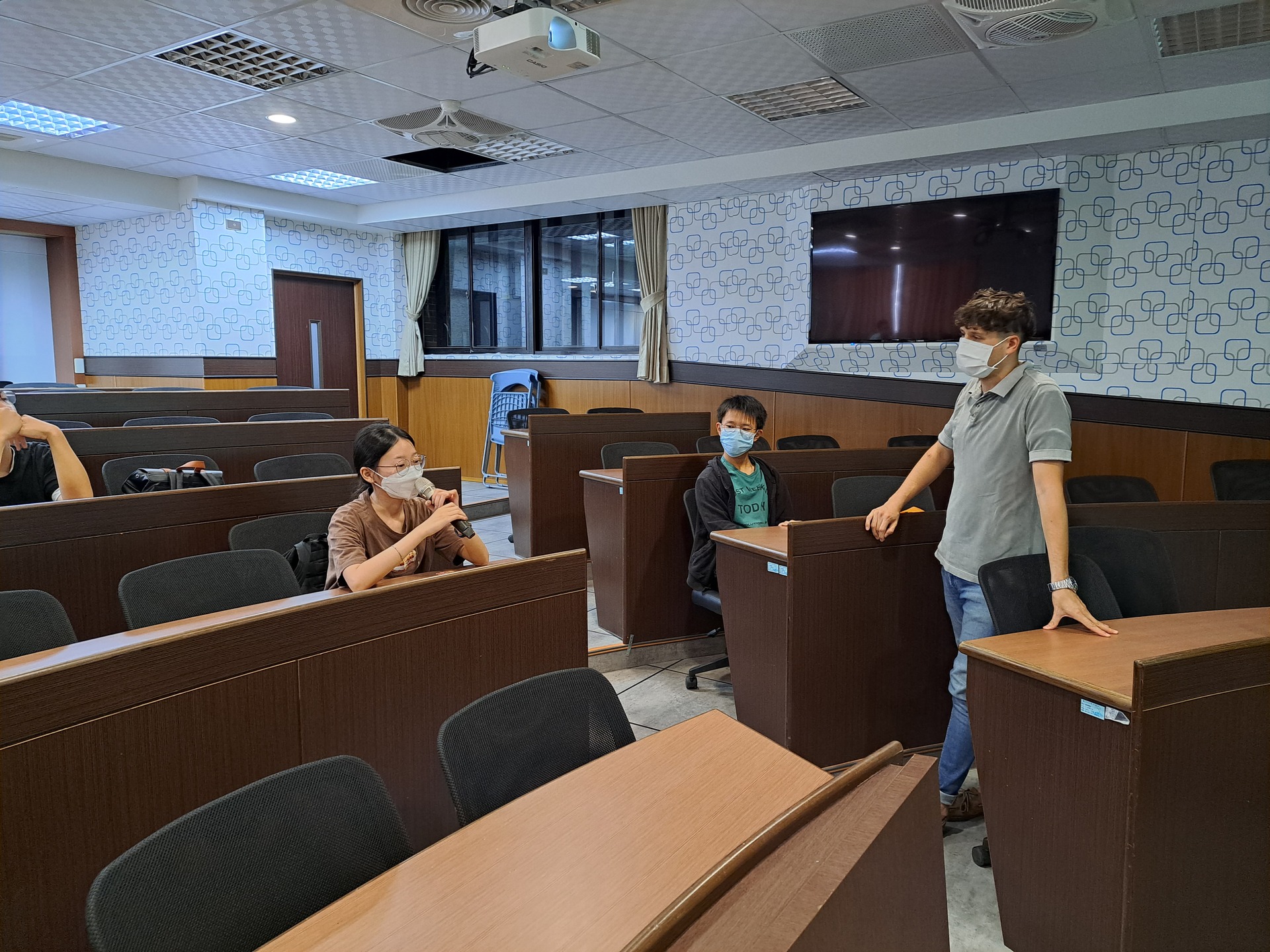 同學以英語表示自己主要以科學為知識圖片