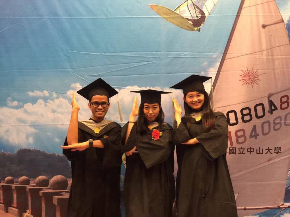 IBMBA graduates Jirasak Rakkarn, Nikki Hsieh and June Chiu圖片