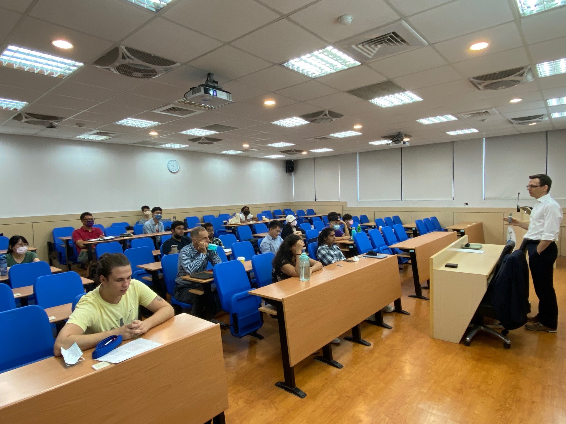 【GHRM MBA】《111-1_GHRM531》Thesis Writing Class - Journey from the Railways to Sustainable Transportation ResearchImage
