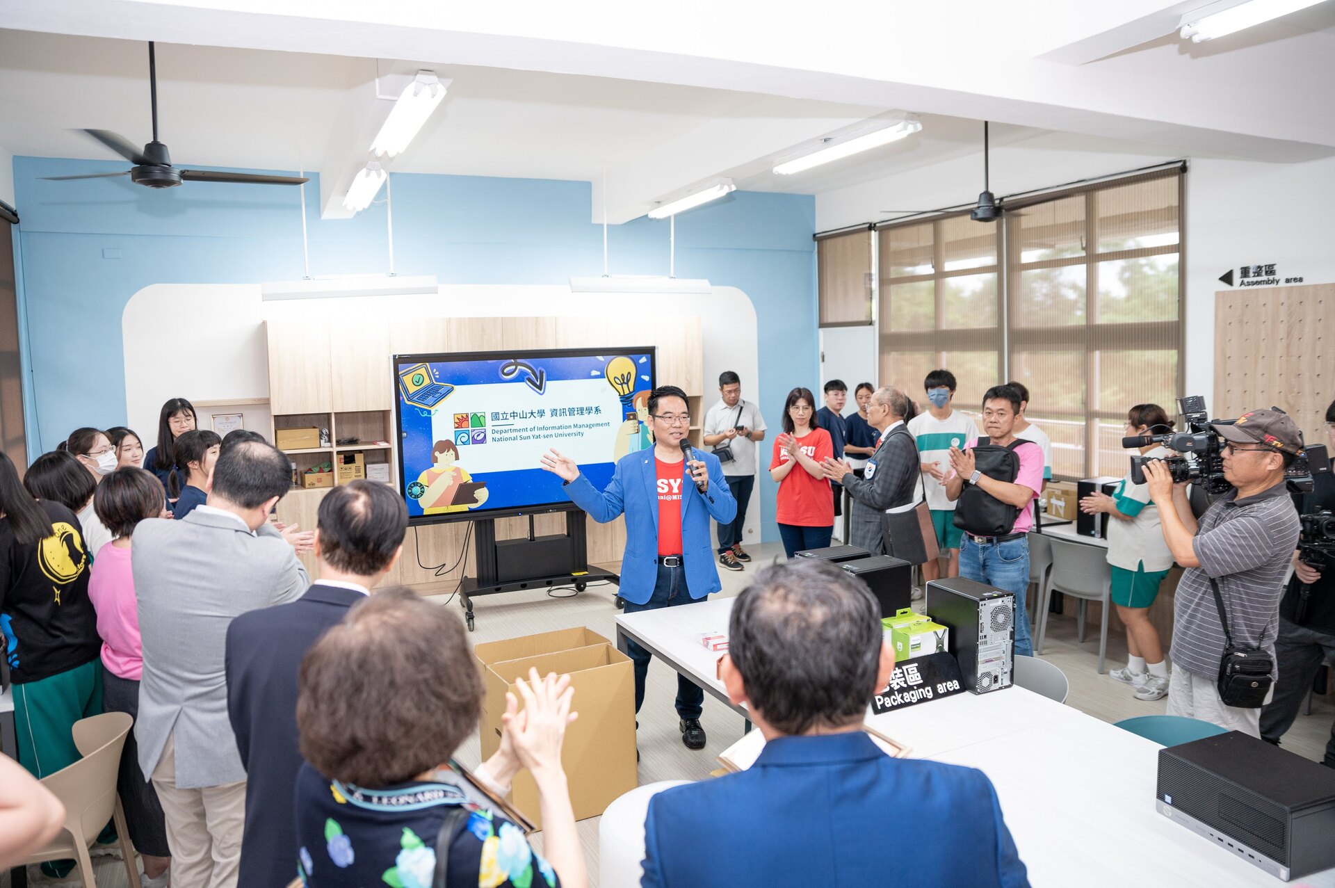 中山大學資管系友會會長、集智學習科技總經理施富川先生分享籌備過程