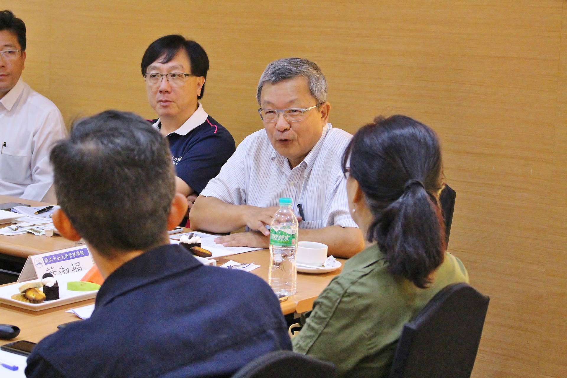 106學年管理學院院務諮詢委員會圖片