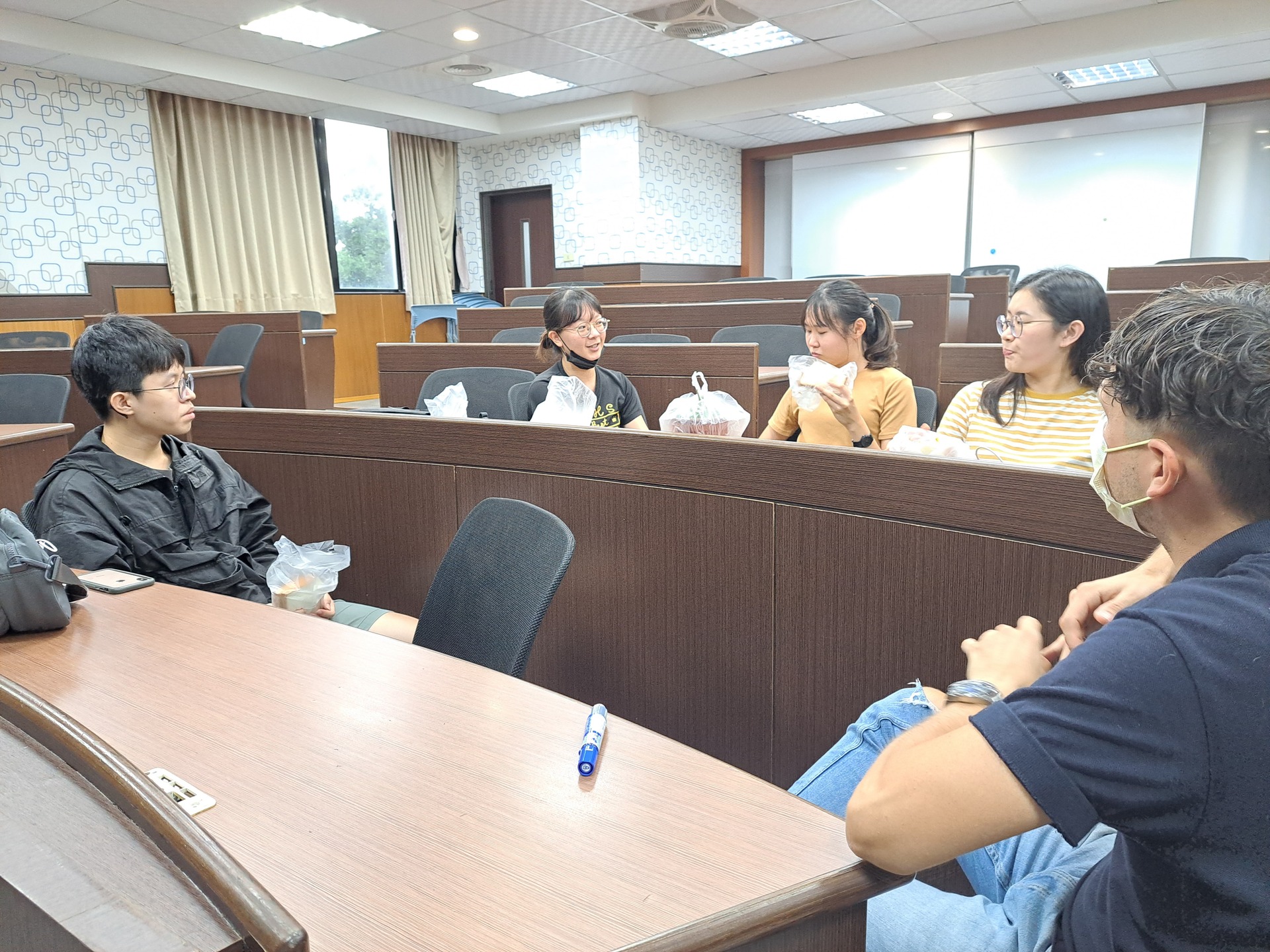 有同學認為台灣文化比較在地圖片