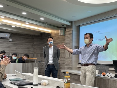Professor Jack Shih-Chieh Hsu wraps up Mr. Liu’s guest lecture