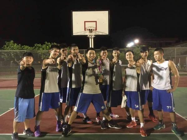 【企管系】獲2016第25屆全國大專校院南區企管聯合體育盃賽第二名圖片