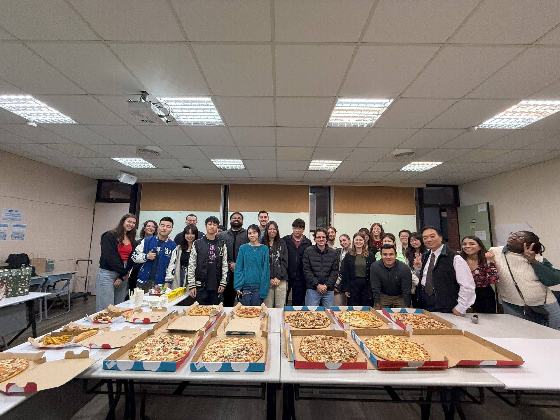 ACT聖誕交流活動大合照圖片