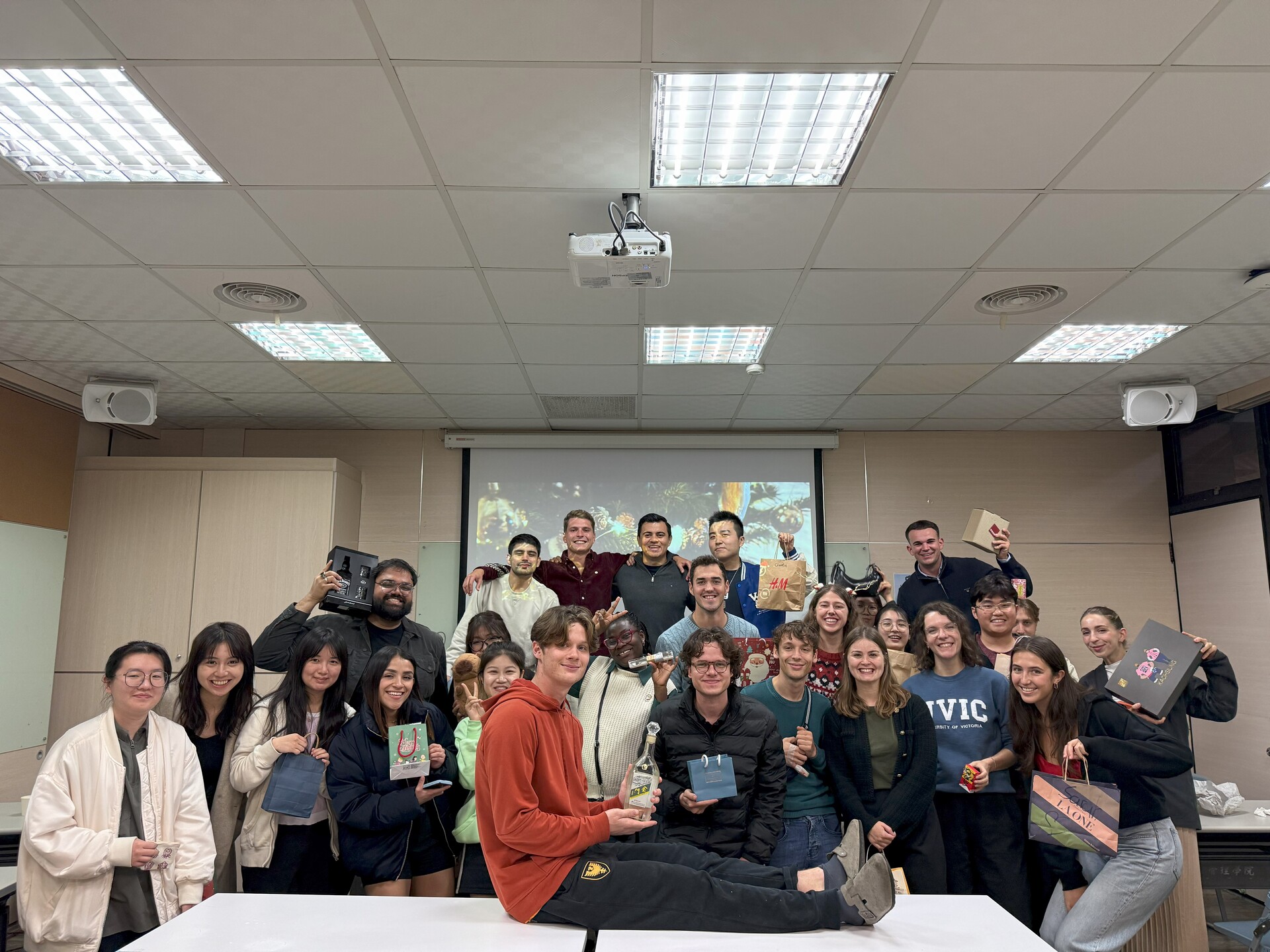 交換禮物大合照圖片