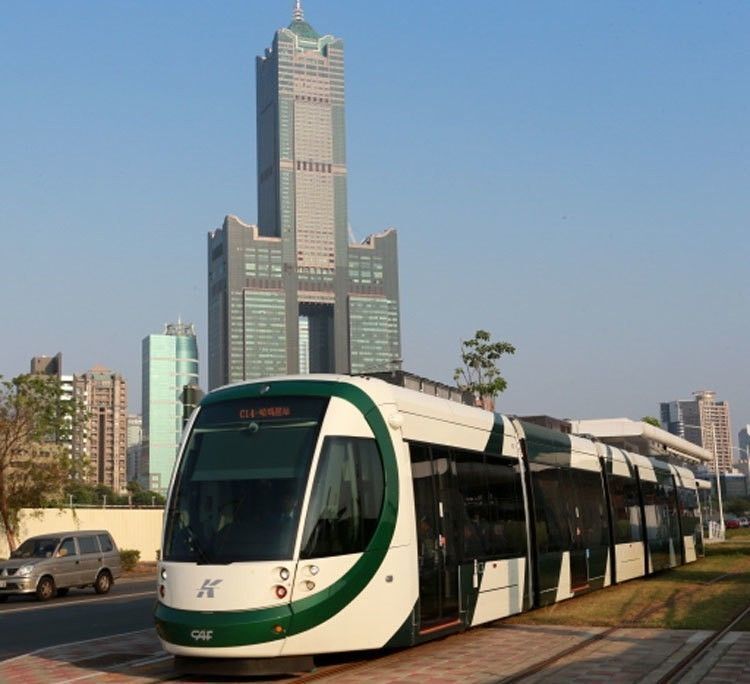 高市3個月大眾運輸免費搭乘，學者認為問題在改變市民的交通習慣。 記者劉學聖／攝影圖片