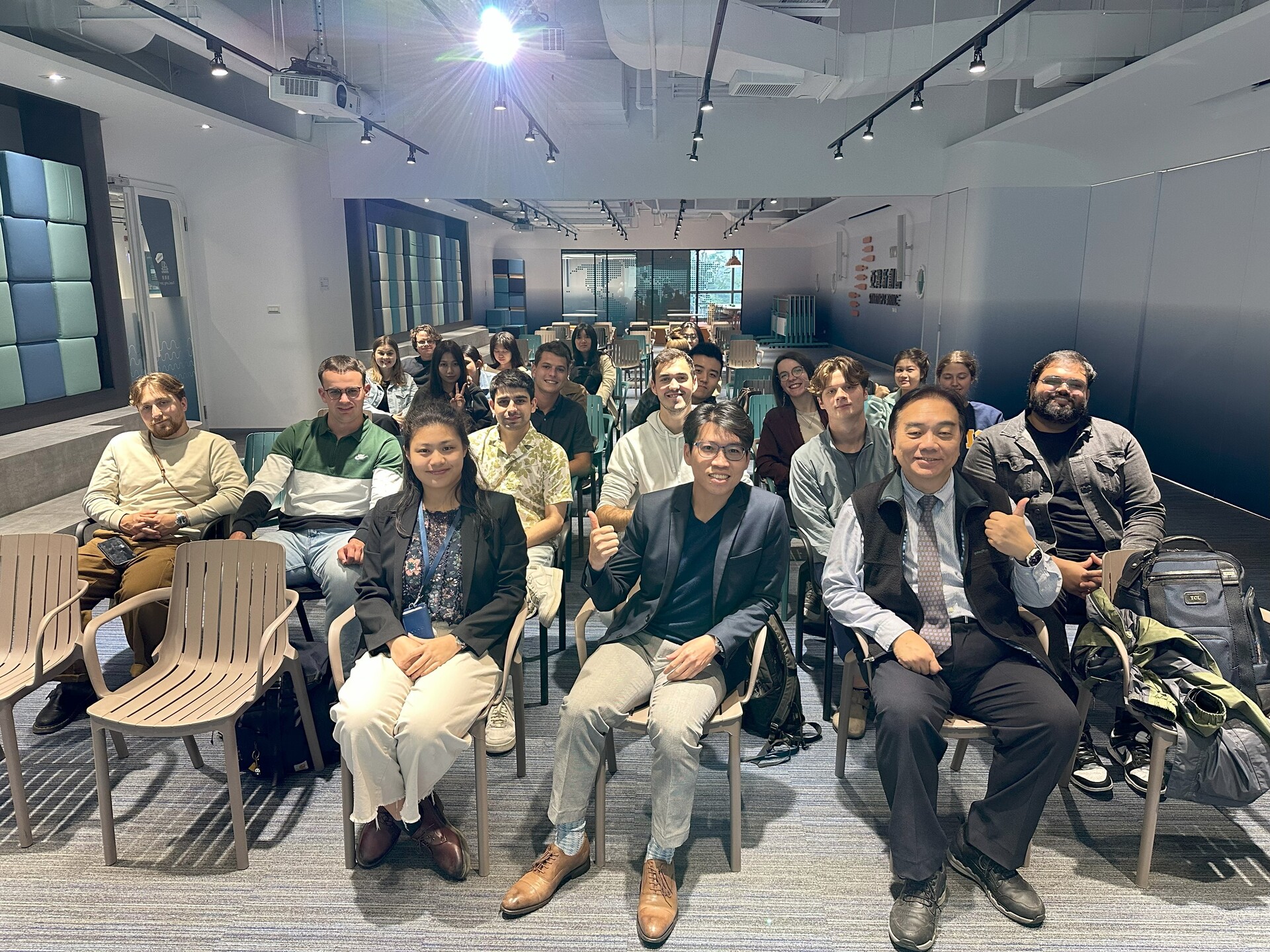 全體大合照圖片