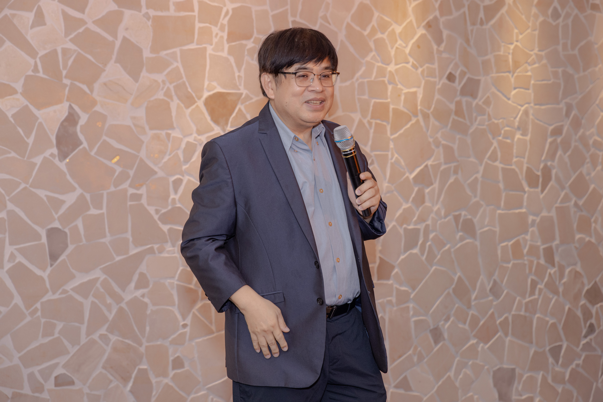 國立中山大學EMBA執行長林豪傑說，希望藉由這次競賽，讓全台每所學校有更深一步的交流。圖片
