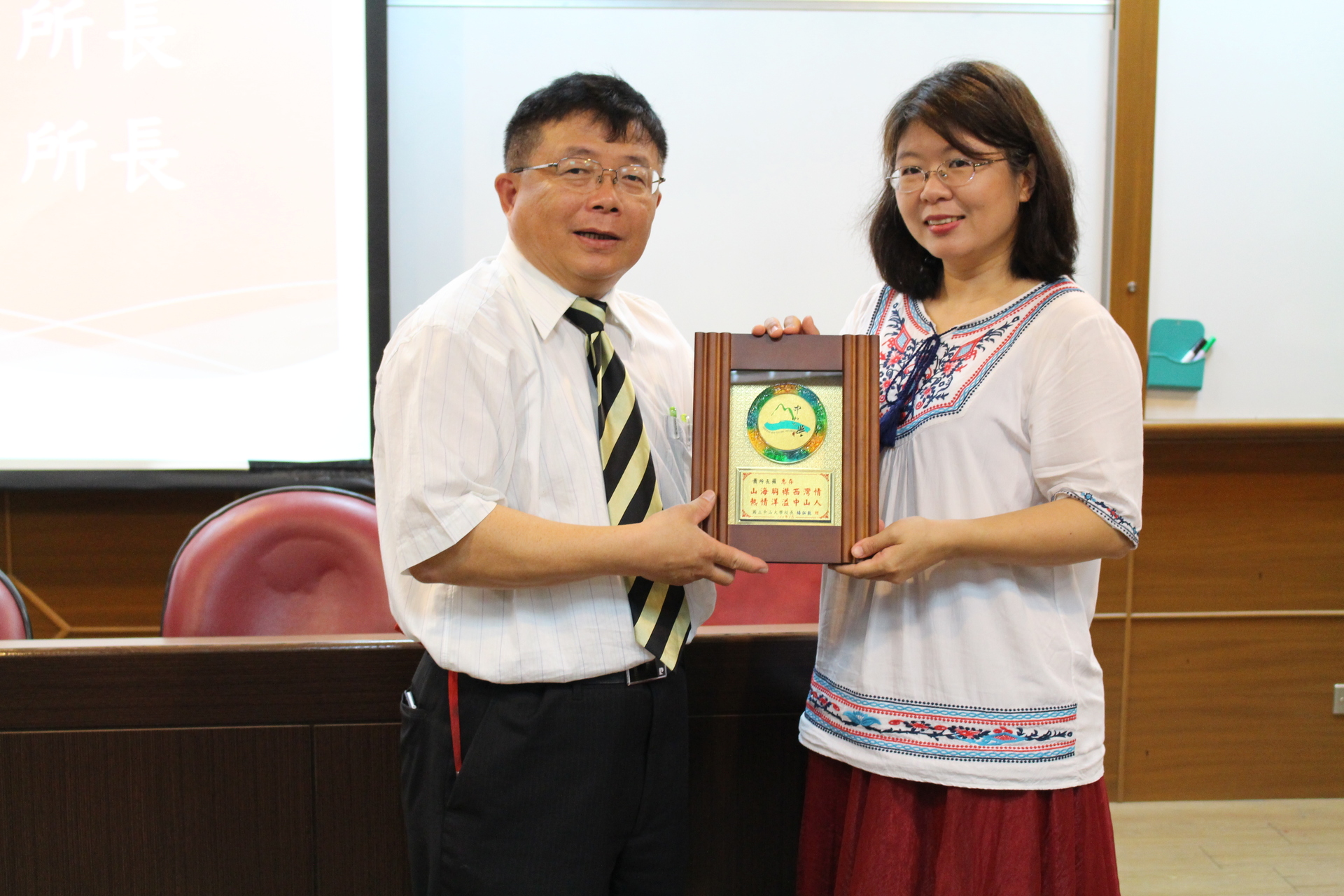 恭喜行傳所新任所長李雅靖老師！圖片