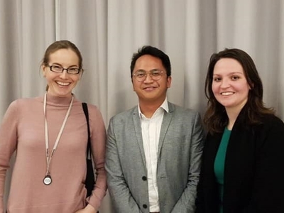 (左起) Ms. Anu Partanen (The Nordic Theory of Everything作者), GHRM 學生-Justine, Ms. Karolina Horvatova (來自捷克參與學生)圖片