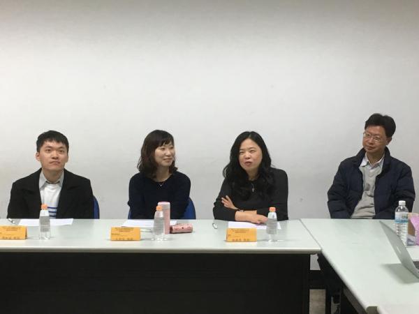 評審老師提供意見，左起中山行傳所周軒逸老師、王紹蓉老師、政大林穎青老師、中山行傳所鄭安授老師圖片