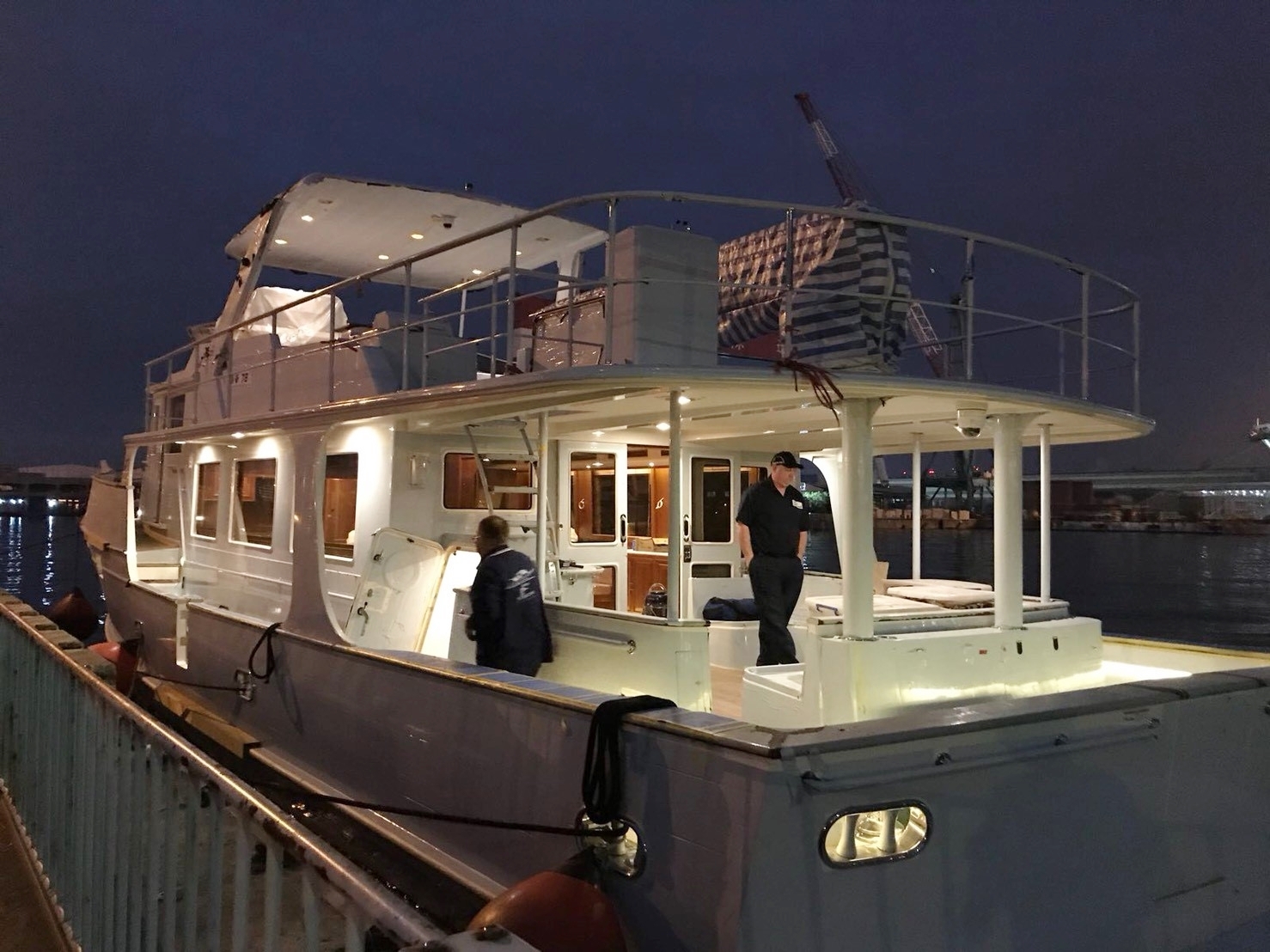 Fleming Yachts 待出貨之私人遊艇圖片