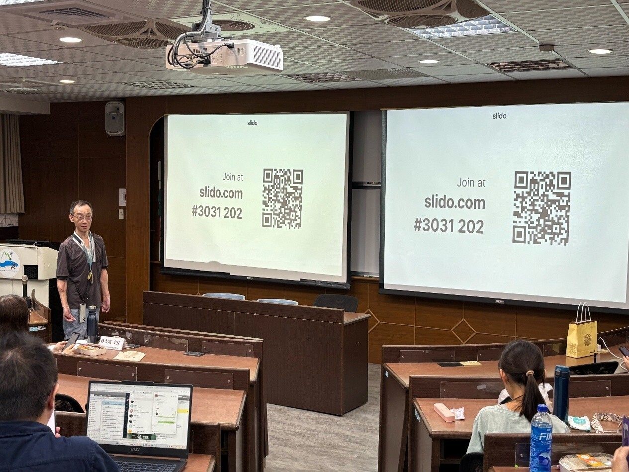 Dr. Chih-Yuan Wang, Department of Business Management