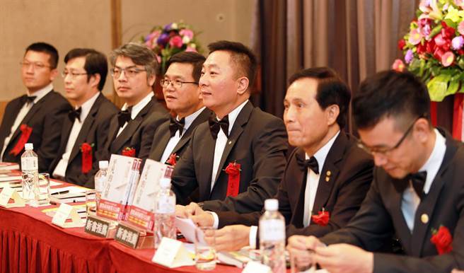 今天《平凡的力量》舉辦新書發表會。（柯宗緯攝）圖片