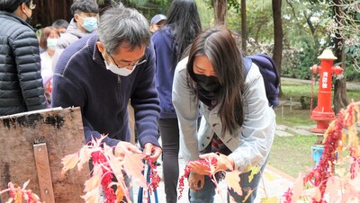 【管院CSR】〔國際學程-IBMBA〕《Student Association》Land Ethics: Red Quinoa Harvest圖片