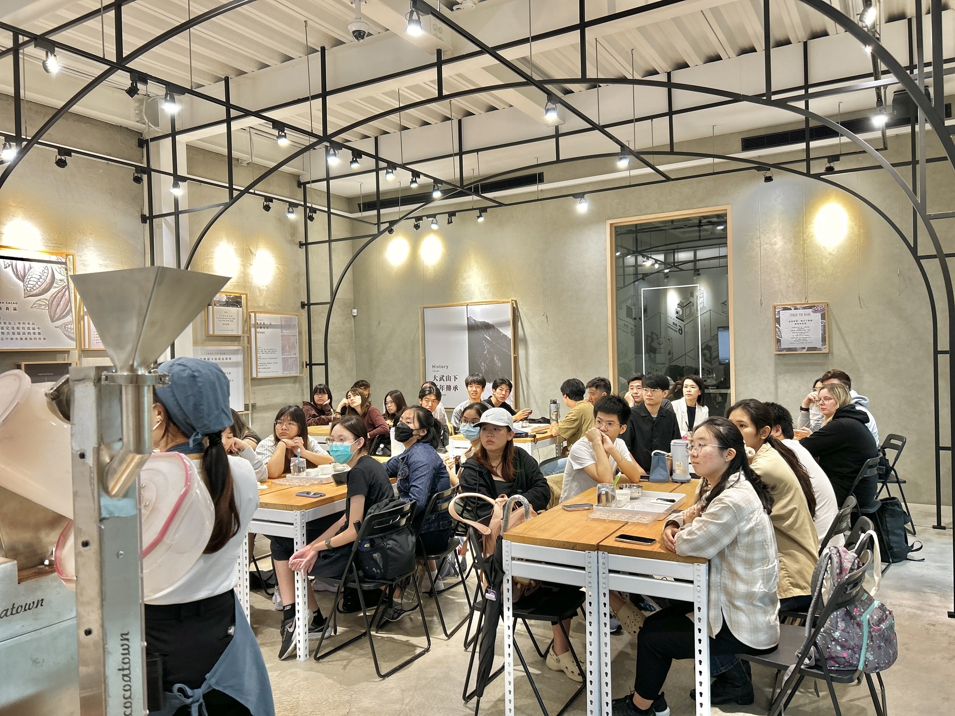 《IBBA 107》 Human Resource Management Students Embark on Sweet Adventure: A Cocoa Field Trip to RememberImage