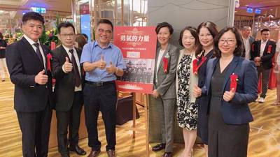 中山EMBA《勇氣的力量》新書發表 集結16 位翻轉人生的創業家故事圖片