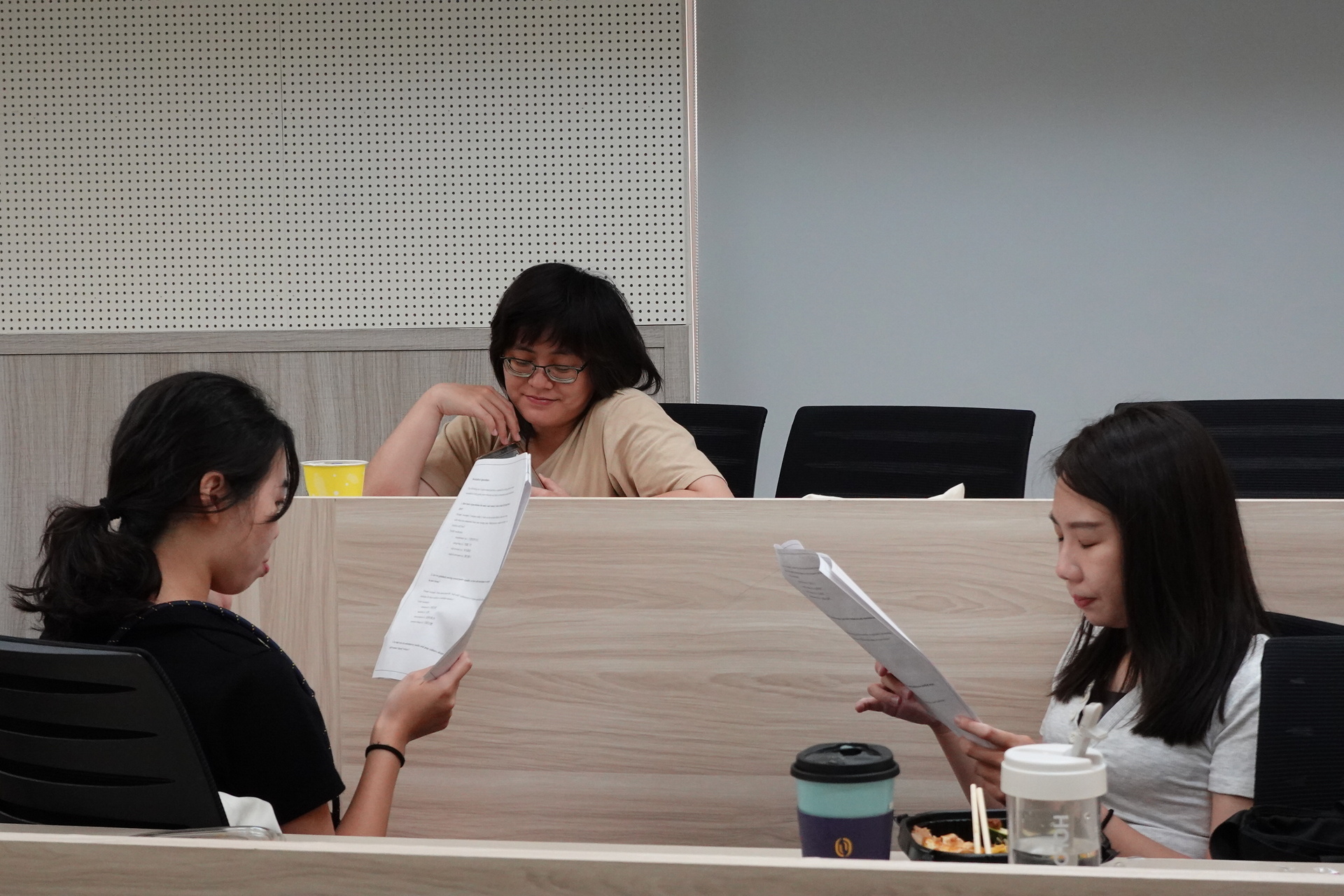 [English Corner] “You shouldn’t wear that”—Still a thing in 2025? Exploring gender roles through languageImage