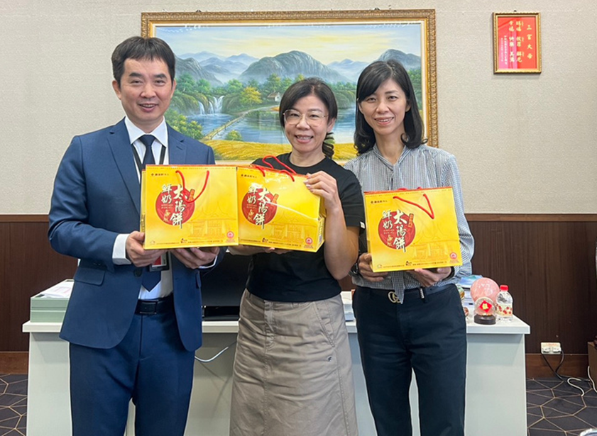 第4組_新光三越左營店圖片