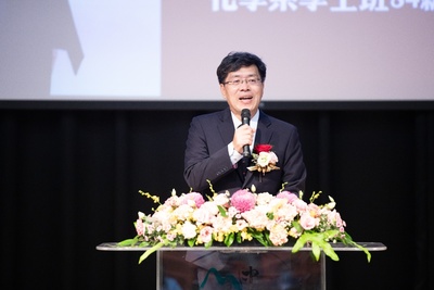 濾能股份有限公司創辦人黃銘文董事長(化學系校友)圖片