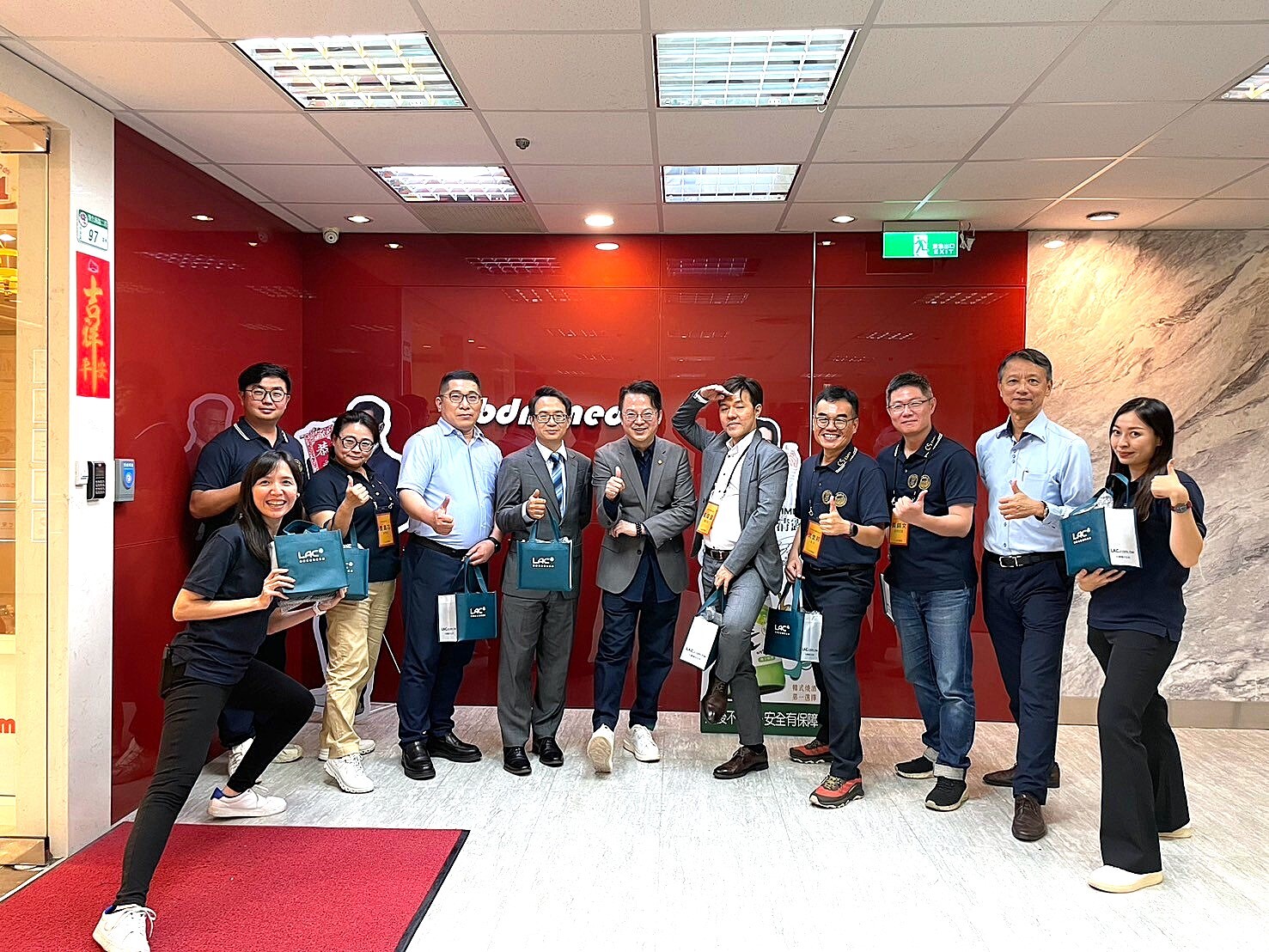 中山大學管理學院CS11、CS12、CS13於聯動媒體合影紀念