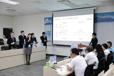 中山E21乘風踏浪隊出賽實況(EMBA商管聯盟提供)圖片
