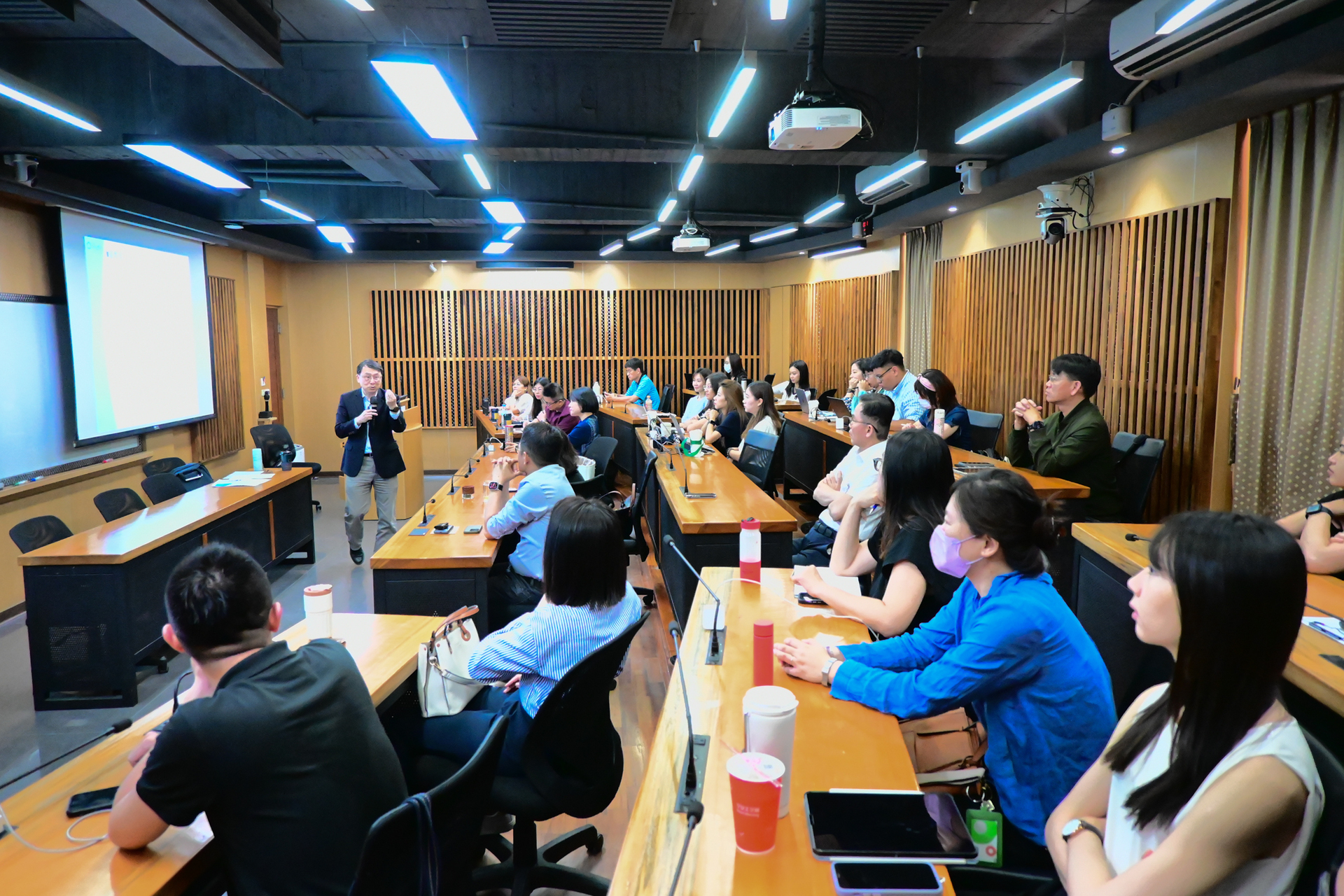Interactive session between Prof. Tsai and the audience