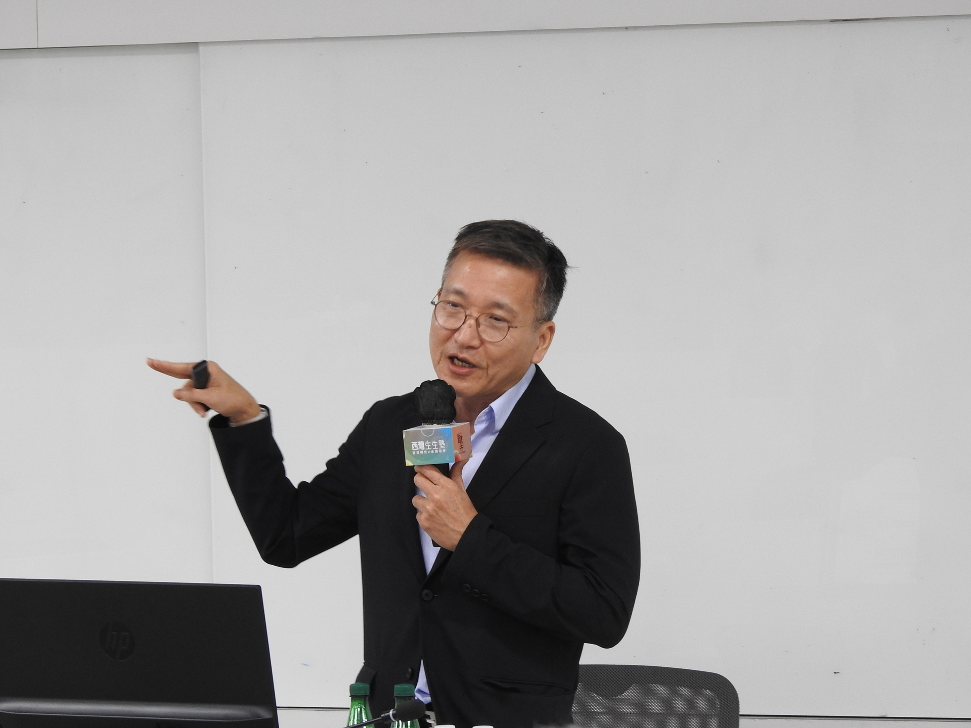 |淡江大學兩岸關係研究中心|張五岳主任:川普2.0 對全球政經、美中博弈與兩岸和戰風險指標觀測圖片