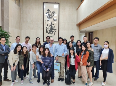 IBMBA企業管理研討課程安排學生參訪中國鋼鐵公司圖片