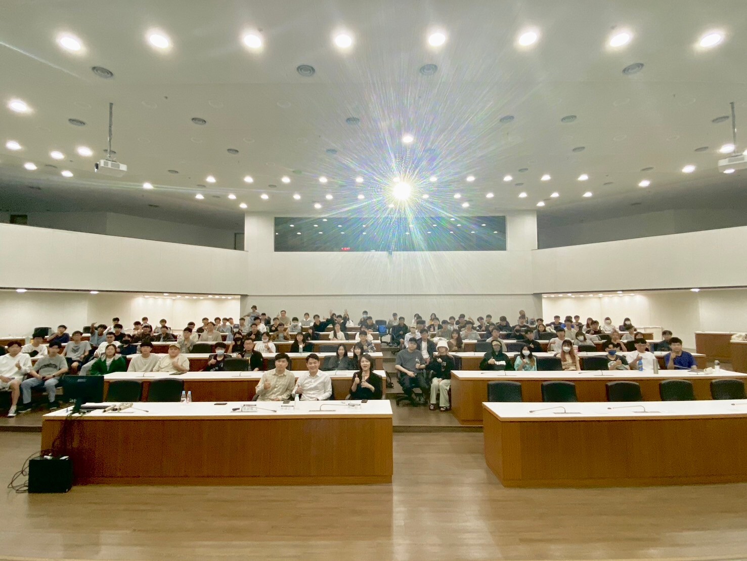 大學之道-大合照圖片