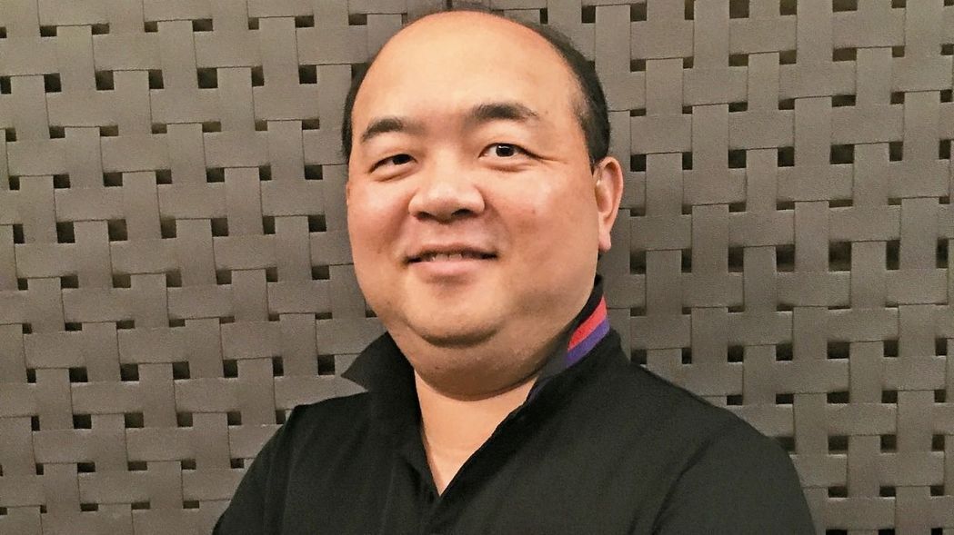 床的世界執行副總陳英傑表示，結合台灣傲人的IC晶片技術，加強床墊舒適度，與人體思緒、環境變化完美融合，創造使用者優良的睡眠品質。 林政鋒／攝影圖片