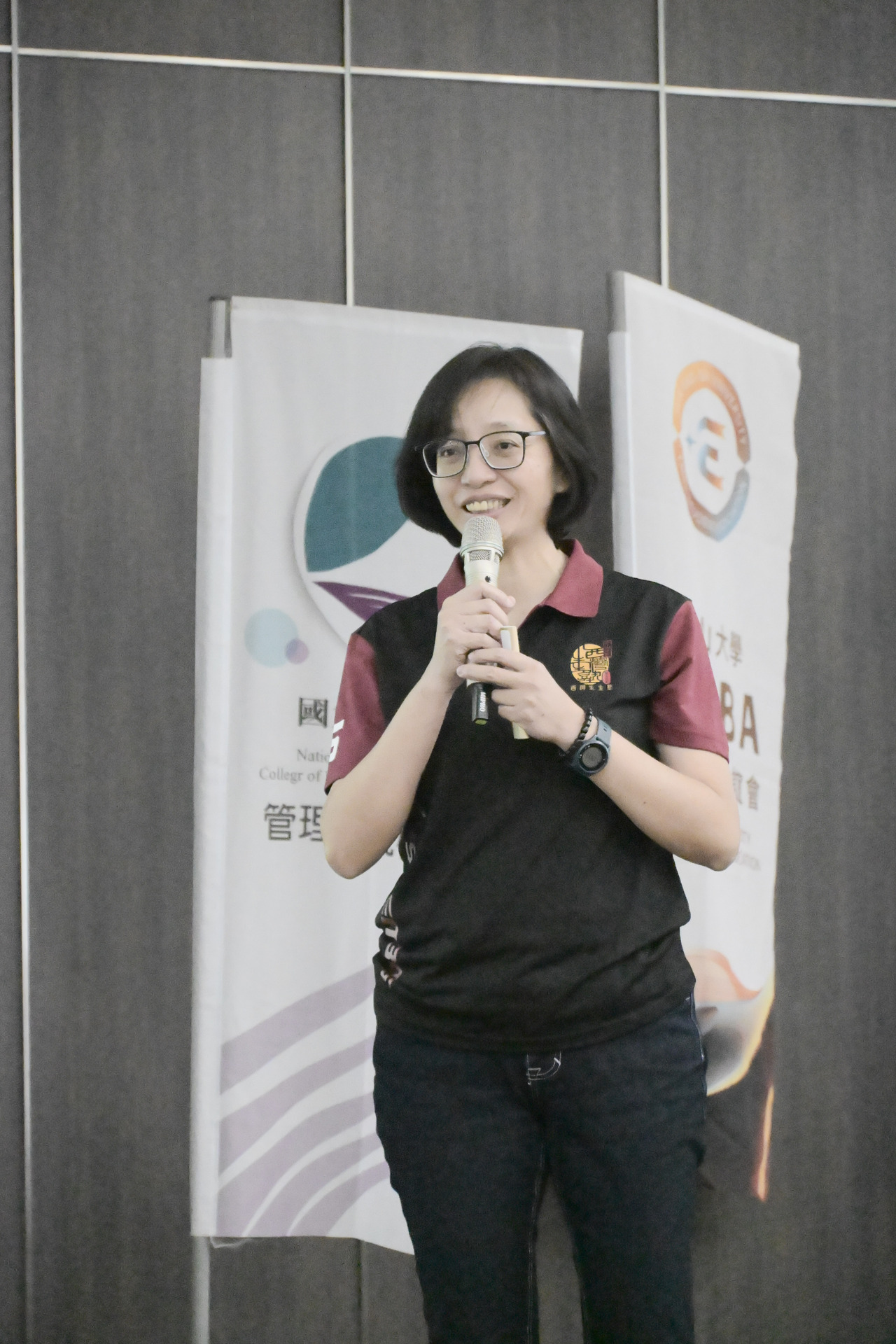 EMBA蔡佳芬執行長鄭重引介EMBA莊明昇董事長圖片