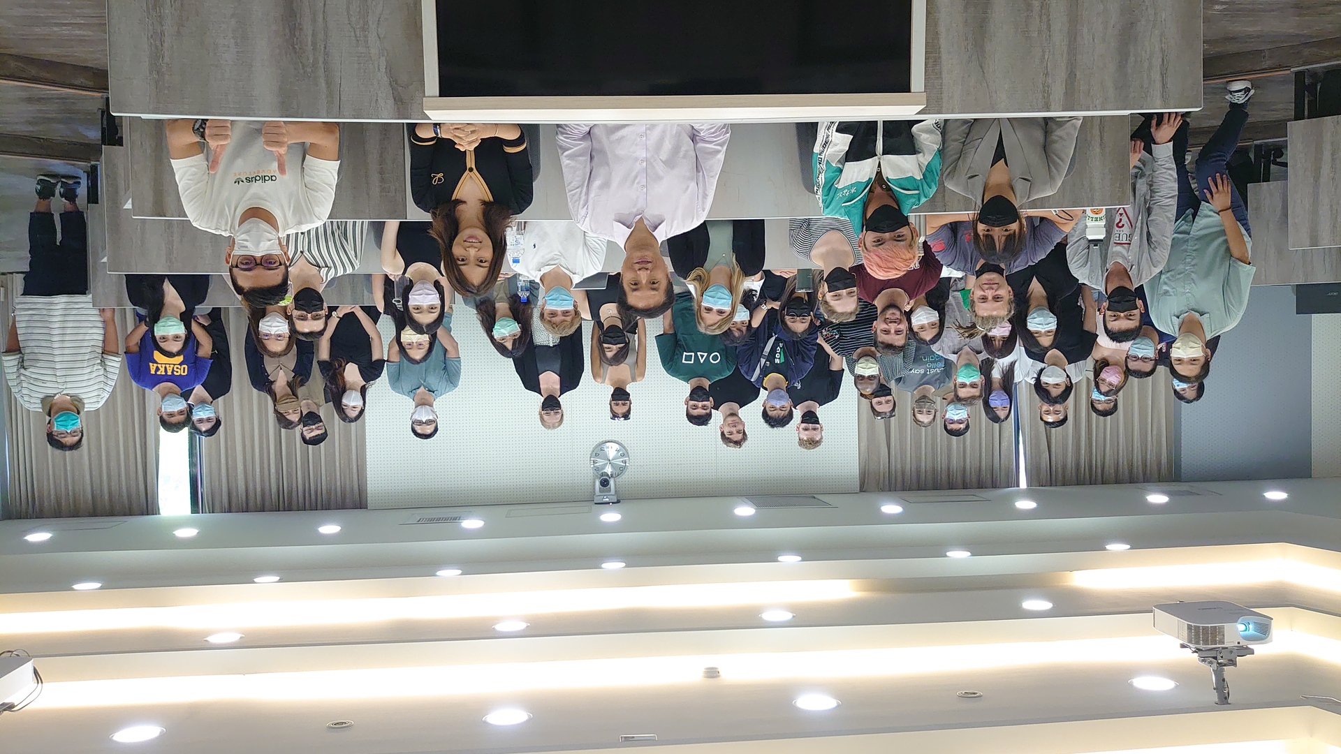 Professor Jeeyeon Kim and IB505 students with Dr Peter YuanImage