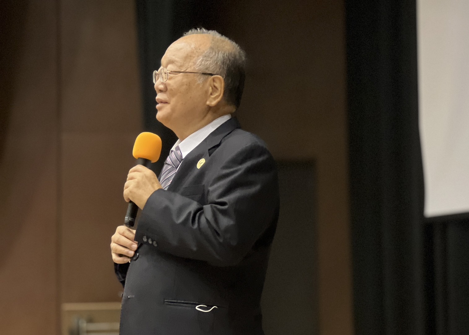 人管所創所所長黃英忠教授致詞圖片