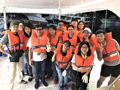 Leading students to participate in outdoor water activities to broaden their horizonsImage