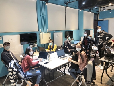 學生分組與夥伴企業媒合,分析其資料增加應用價值