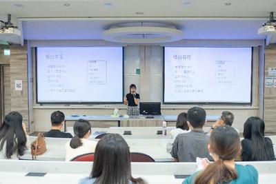 財管系練奕妤同學分享圖片