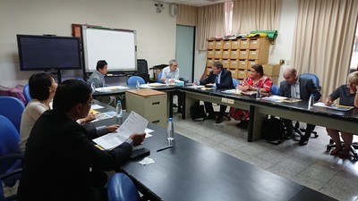 捷克哈拉代茲大學院長向本院簡介該院現況圖片
