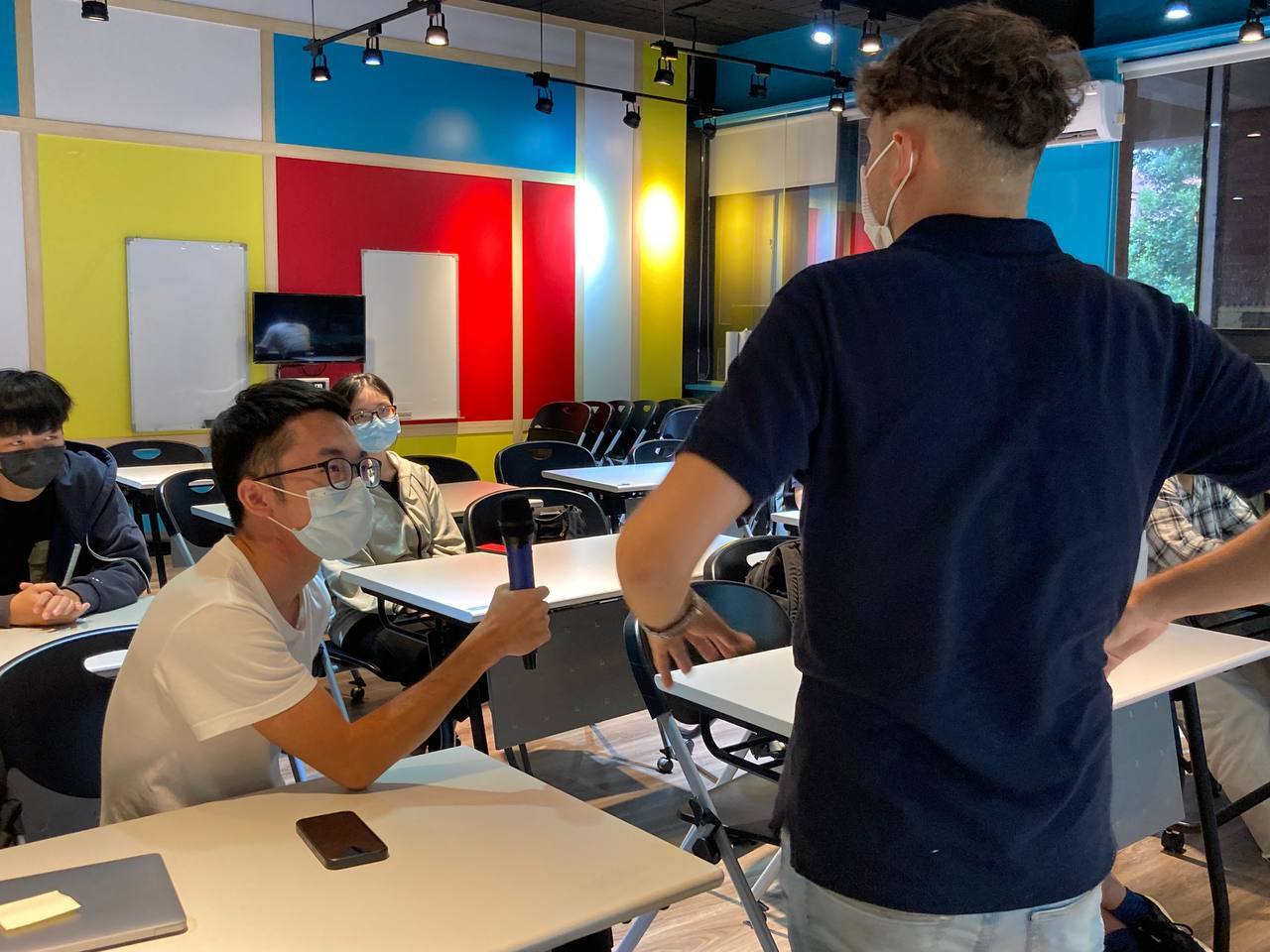 同學以英語表達其對未來工作的期待圖片