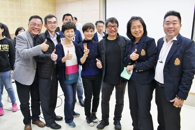 中山EMBA師生爭相和講者合影圖片