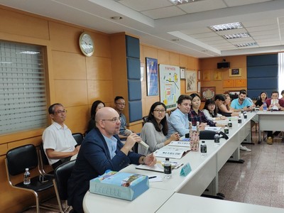 雷英瑞助理教授開場引言圖片