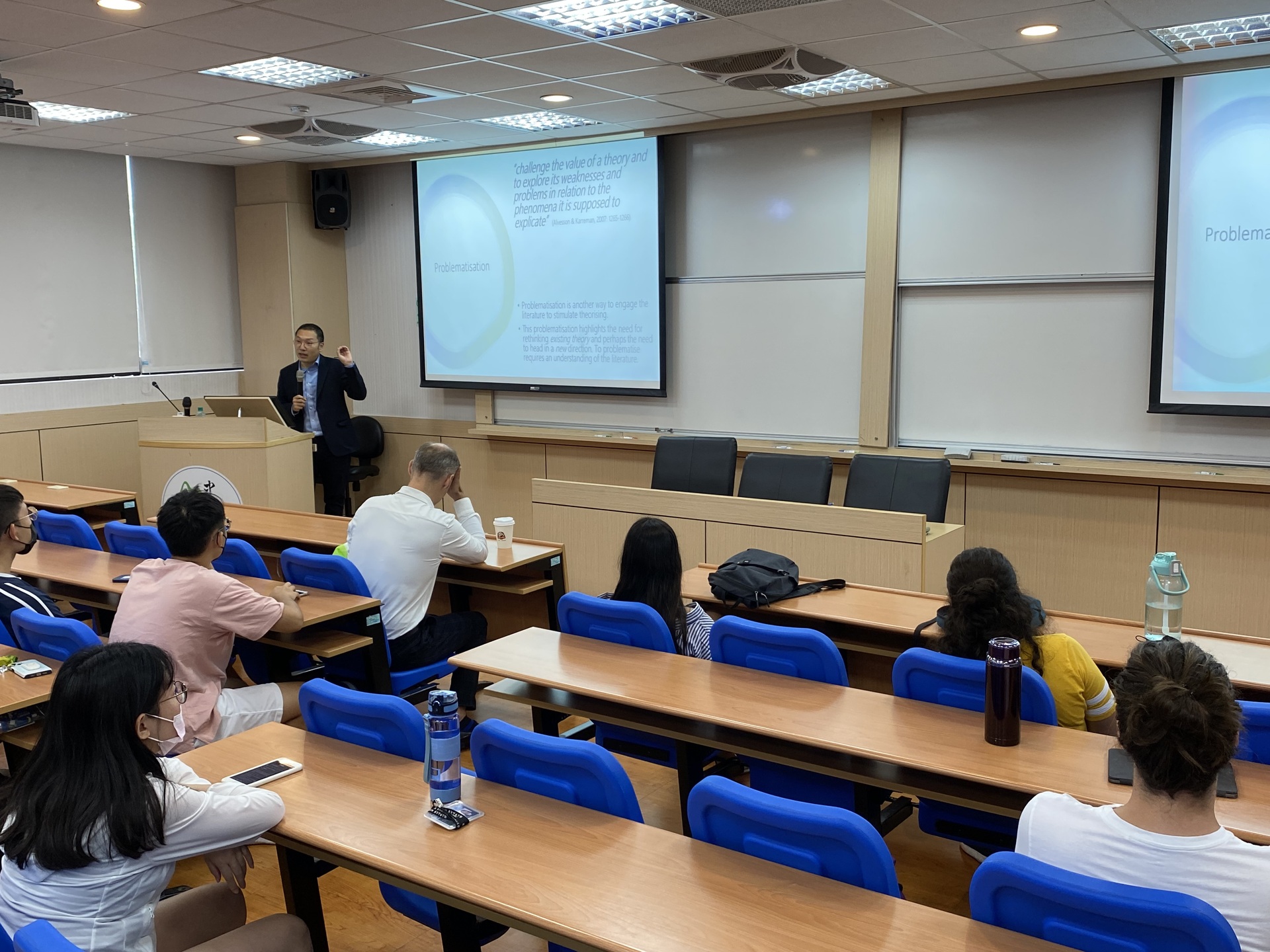 【GHRM MBA】《111-1_GHRM531》Thesis Writing Class - Is Standard Employment Good for All?: Gendered Institutional Logic of Employment Patterns in South KoreaImage