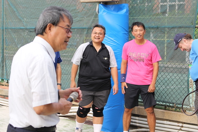 107菜鳥盃網球賽 管院吳基逞、王志瑋和王昭文老師抱獎而歸！圖片