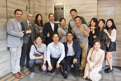 中山EMBA第16屆學生特別前來道賀圖片
