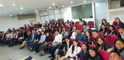 FEU Makati students圖片